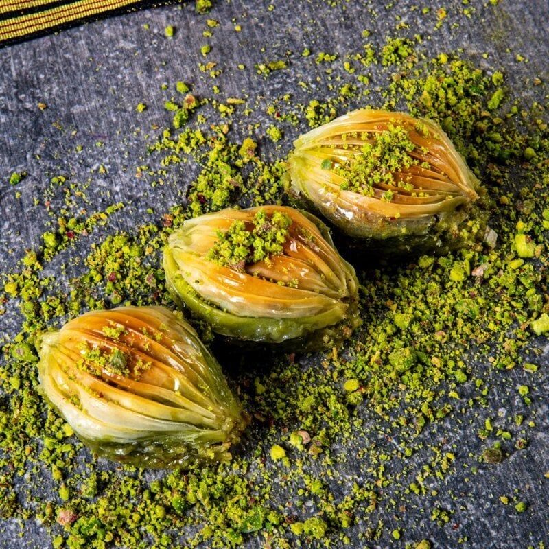 Antep Fıstıklı Midye Baklava 1500g Tepsi  Hızlı Kargo (Ertesi Gün Teslim İst.-Ank.-İzmir)