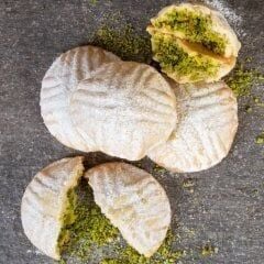 Antep Usulü Antep Fıstıklı Kerebiç Kurabiyesi ( Fıstıklı Kömbe )