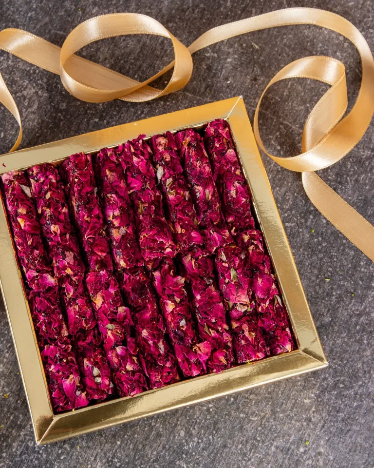 Fitil Gül Yapraklı Antep Fıstıklı Lokum