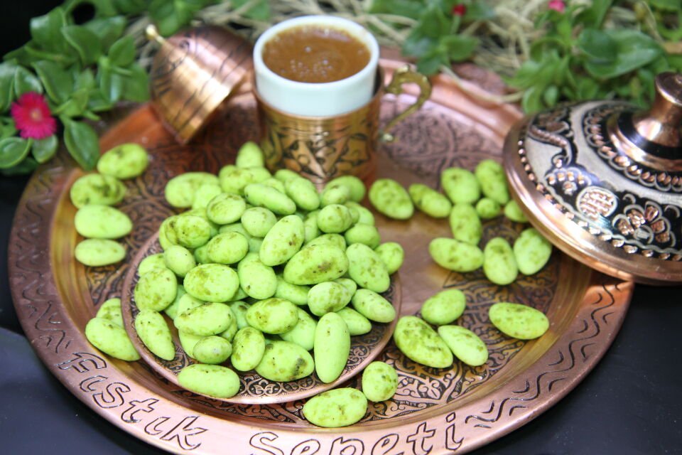 Antep Fıstık Şekeri (Kahve Yanı)