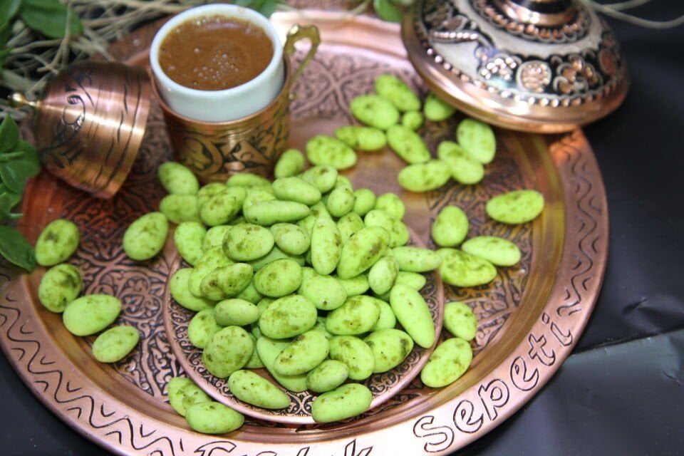 Antep Fıstık Şekeri (Kahve Yanı)