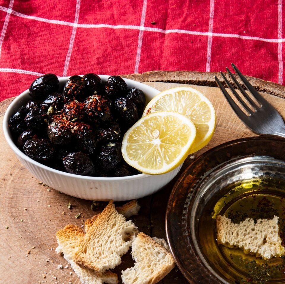 Kilis Attuni Siyah Zeytin 1 KG
