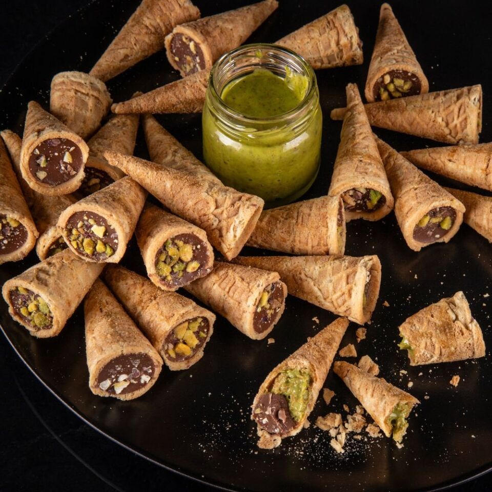 Antep Fıstık Kremalı Çikolatalı Mini Kornet 900 g