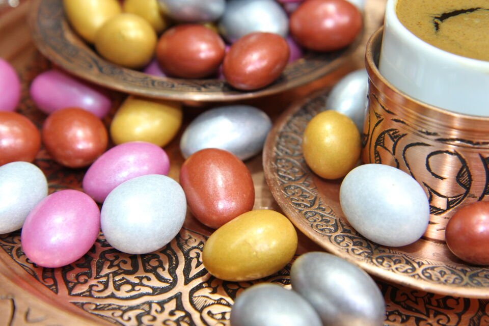 RENGARENK  MUTLULUK: BADEM DRAJE