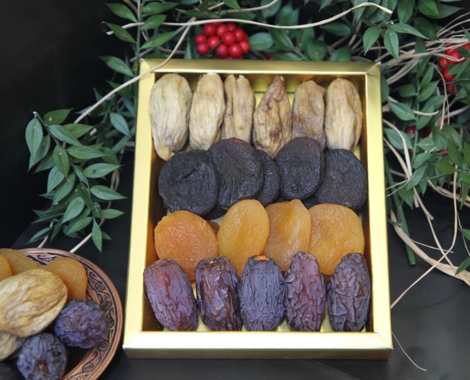 Zarif Sunum, Doğal Kuru Meyveler Hediyelik 400 gr