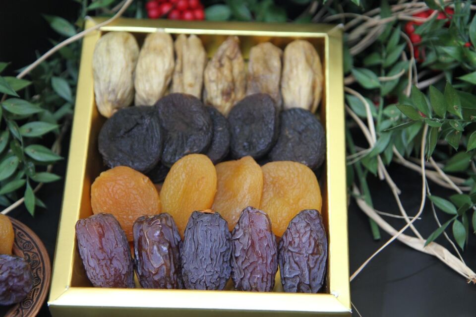 Zarif Sunum, Doğal Kuru Meyveler Hediyelik 400 gr