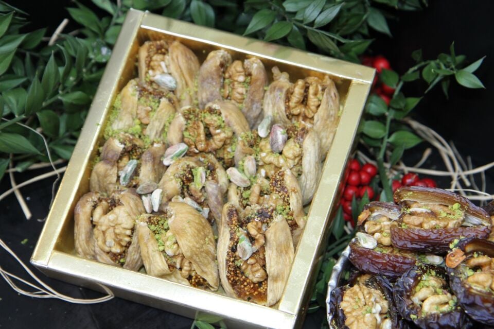 • Doğallığın En Tatlı Hali: İncir & Hurma • Özel Seçim İncir ve Hurma Paketi 400 Gr